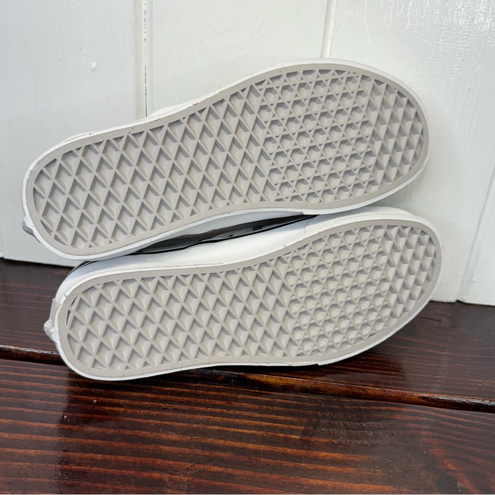 NWT Vans Classic Slip-On Camo – Women’s 8.0 / Men’s 6.5 - Picture 9 of 9